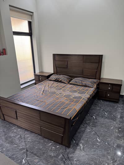 Queen size bed