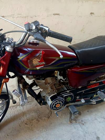 honda 125 . . . file copy by hand . . origional tanki wagera