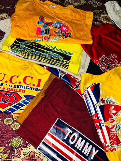 Selling bulk mix mall of t shirts , trousers pents of kids