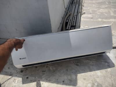Gree 1 ton AC inner Outer donu hai