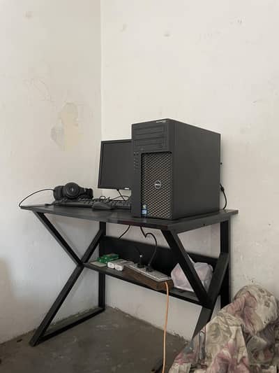 Computer Table / Study Desk for Sale – Excellent Condition