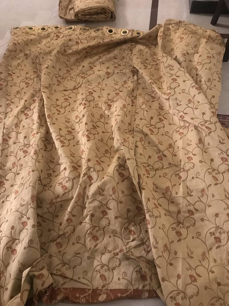 curtains 0