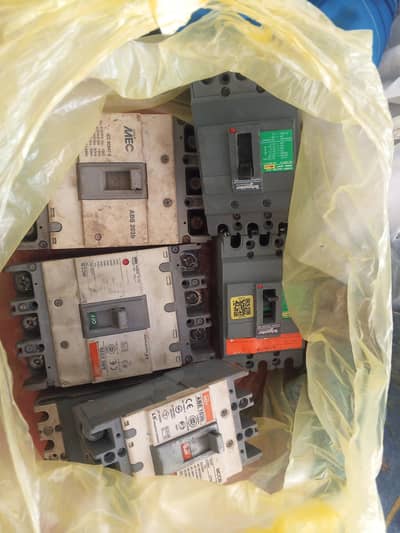 MCCB circuit breaker 3pole and magnetic contactors
