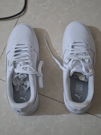 Puma Carina Women's Sneakers