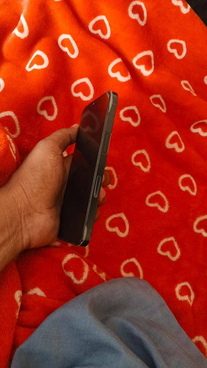 Apple iPhone 13 3