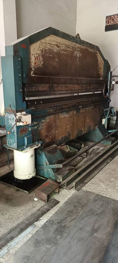 Bending press iron machine