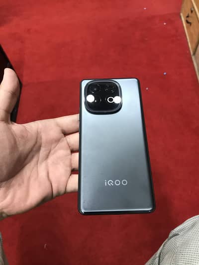 Vivo iQOO z 10 turbo pro