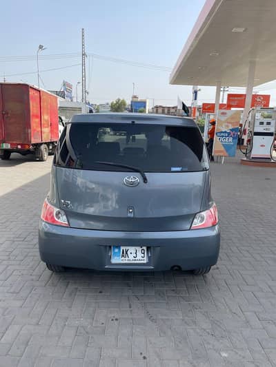Toyota B B 2007