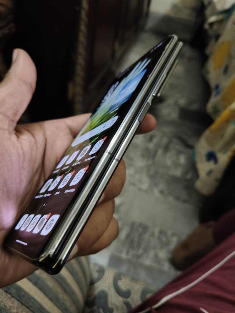 Tecno Phantom V Fold2 2