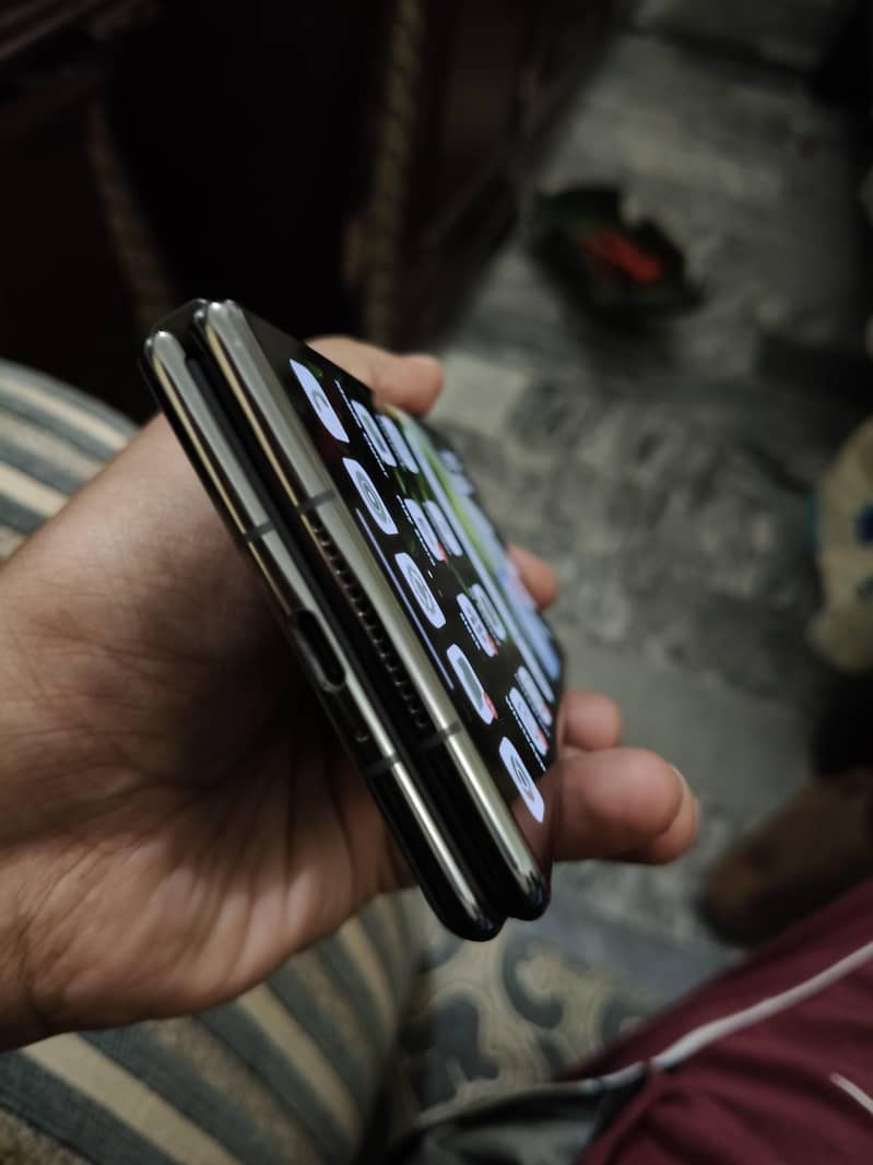 Tecno Phantom V Fold2 3