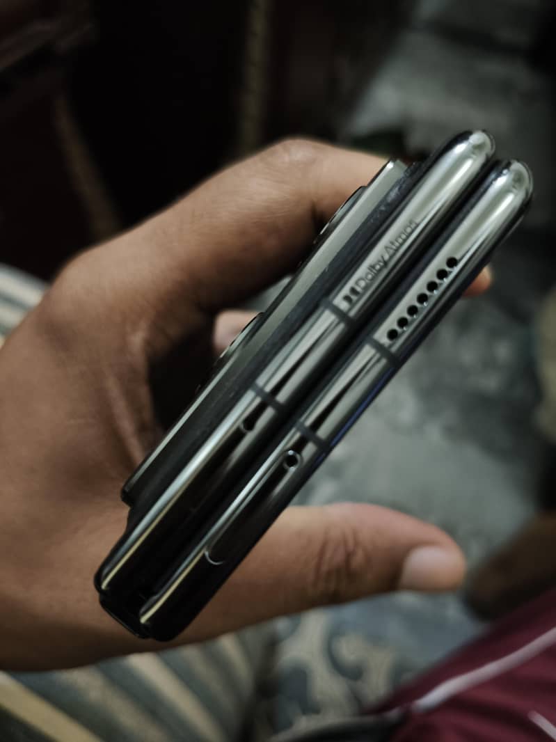 Tecno Phantom V Fold2 5