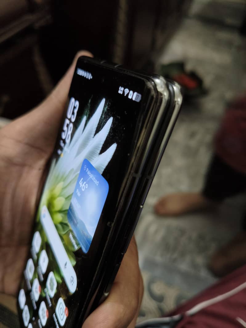 Tecno Phantom V Fold2 6