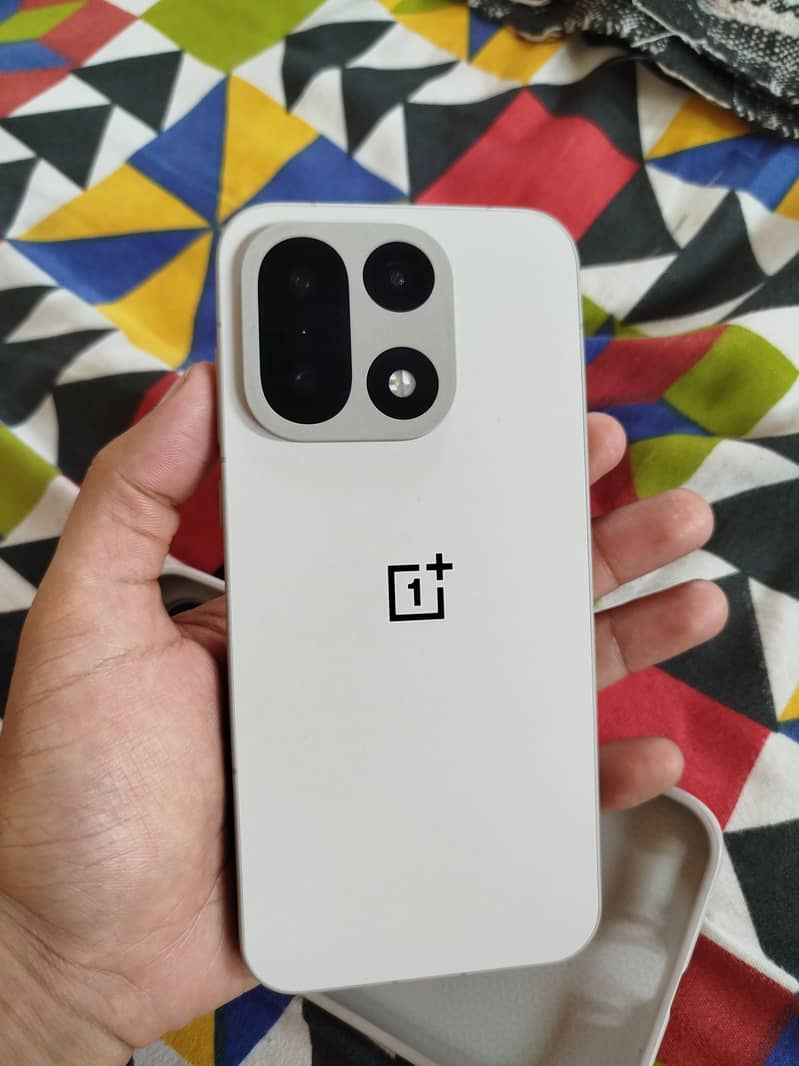 One Plus 15 1