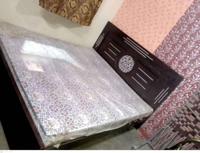 BED & Dining Table For Sell 6