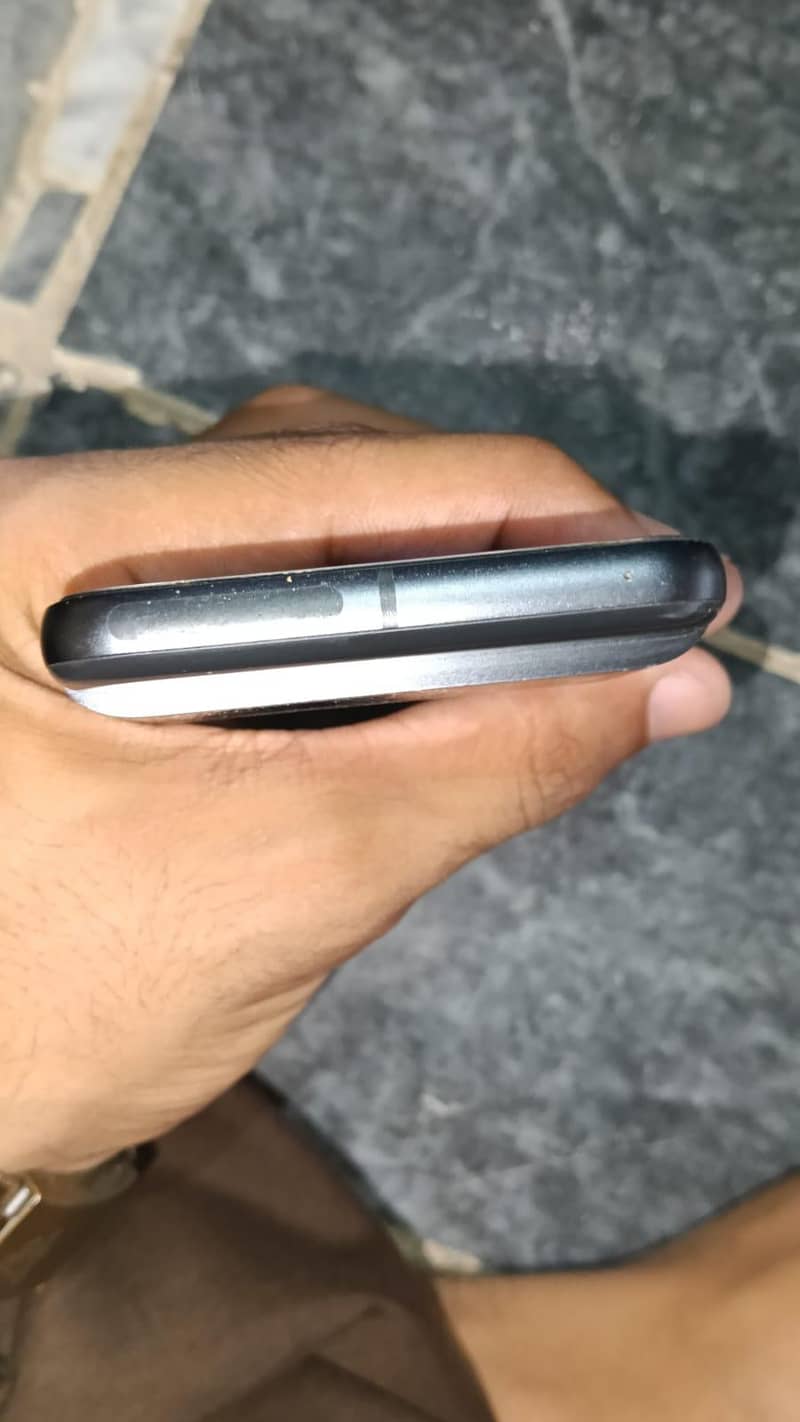 Google Pixel 8 2