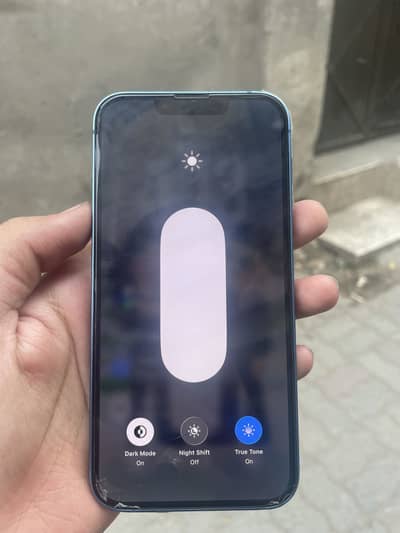 Apple iPhone 13