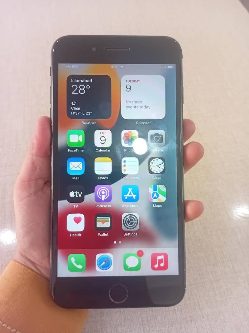 Apple iPhone 7 Plus 1