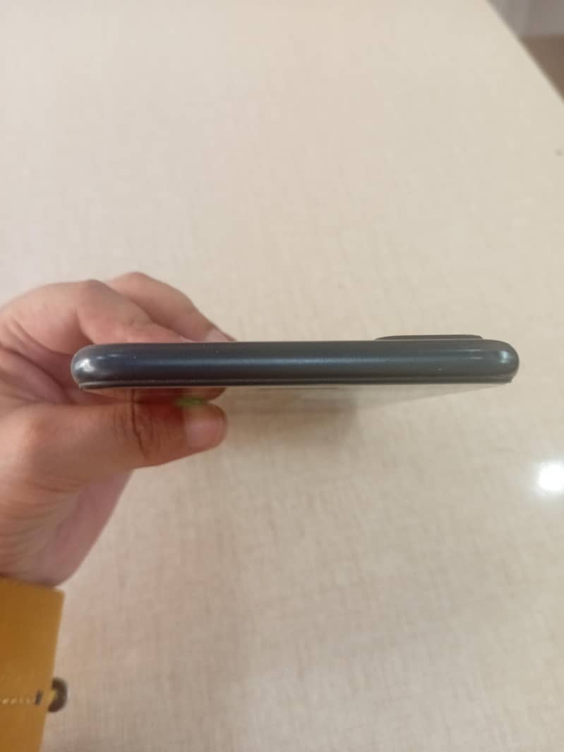 Apple iPhone 7 Plus 3