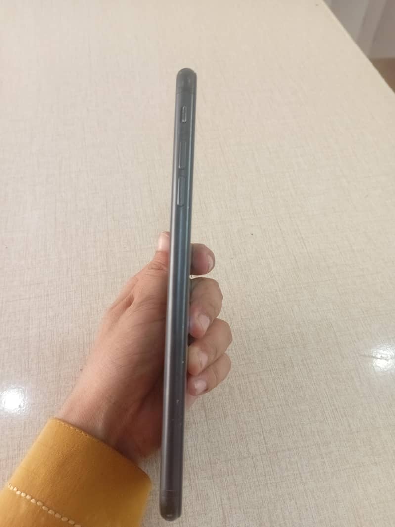 Apple iPhone 7 Plus 5