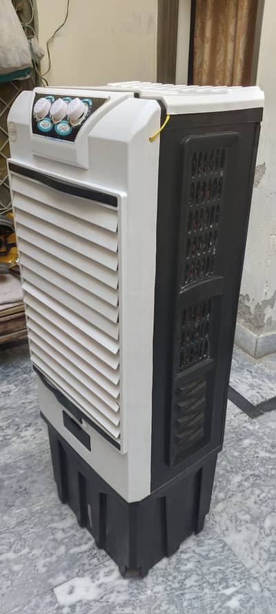 Slightly used 12w air cooler with supply conditions 10/10