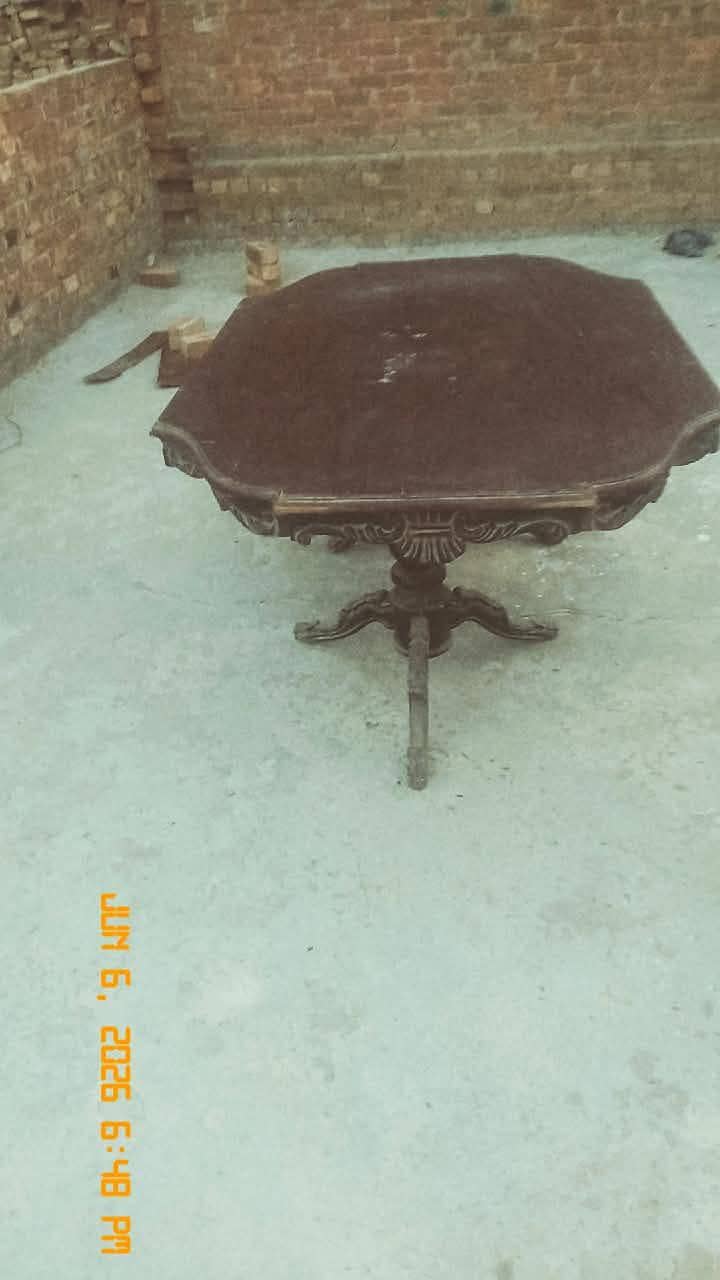 Dinning table 0
