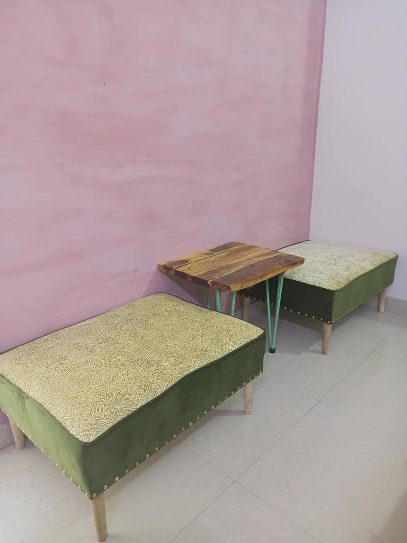 Seats With Table 1