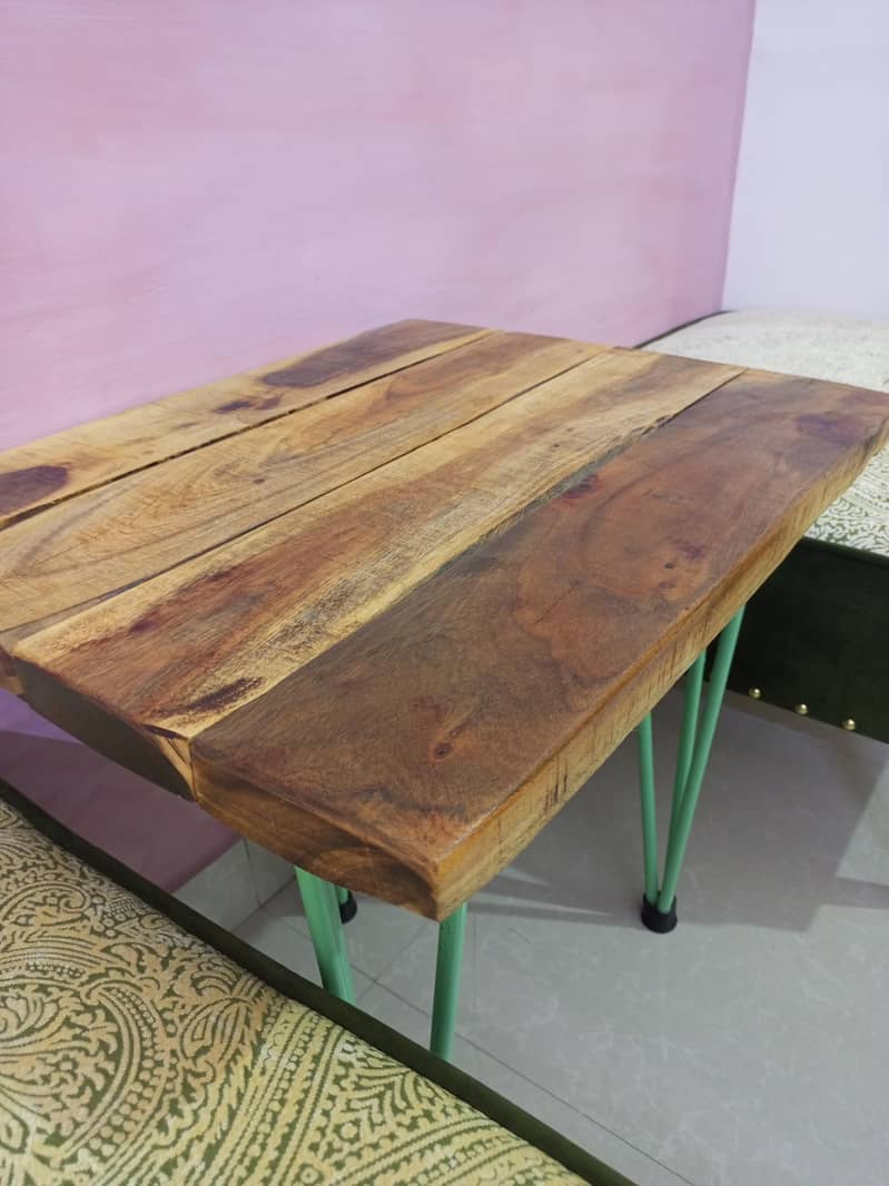 Seats With Table 2