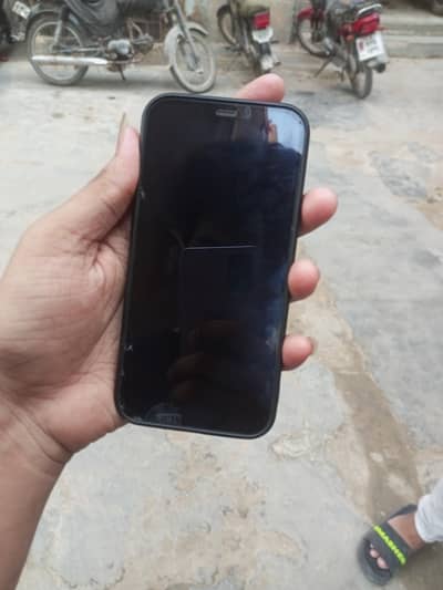 Apple iPhone 12