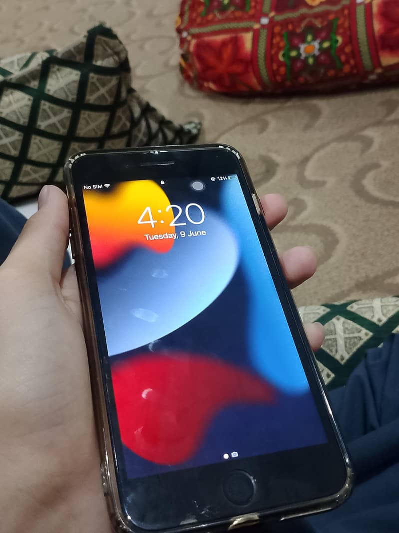 Apple iPhone 7 Plus 2