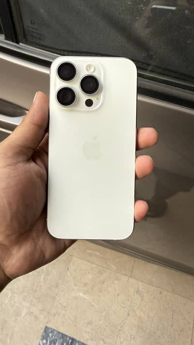 iPhone 15 Pro - White Titanium - 256GB - 10/10 - Only Phone