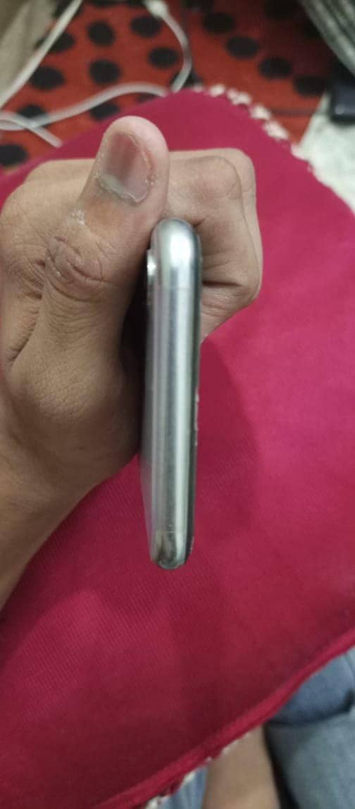 Apple iPhone X 0