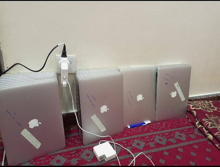MacBook 2
