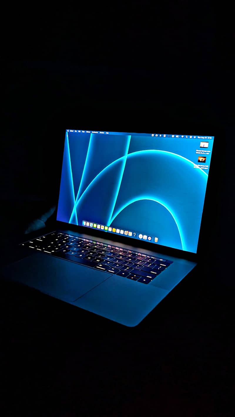 MacBook 4