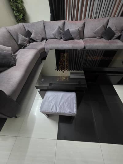 L shape 7 seater with 2 Central Tables