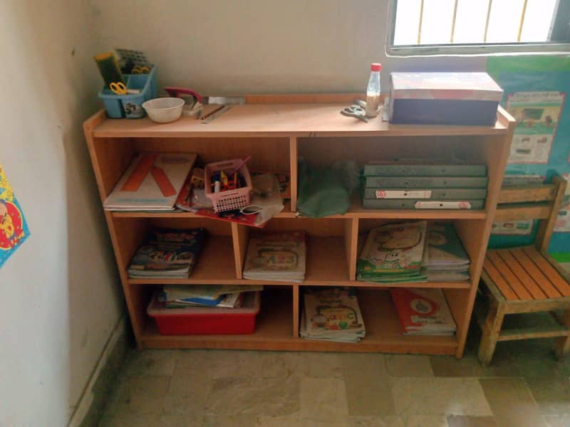 Bookshelf 0