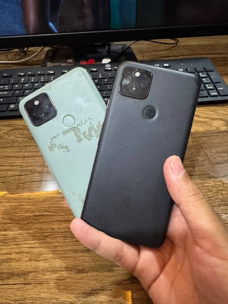 Google Pixel 5 (2 Sets) 0
