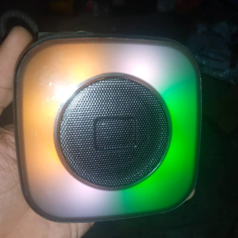 Bluetooth speaker wireless 1