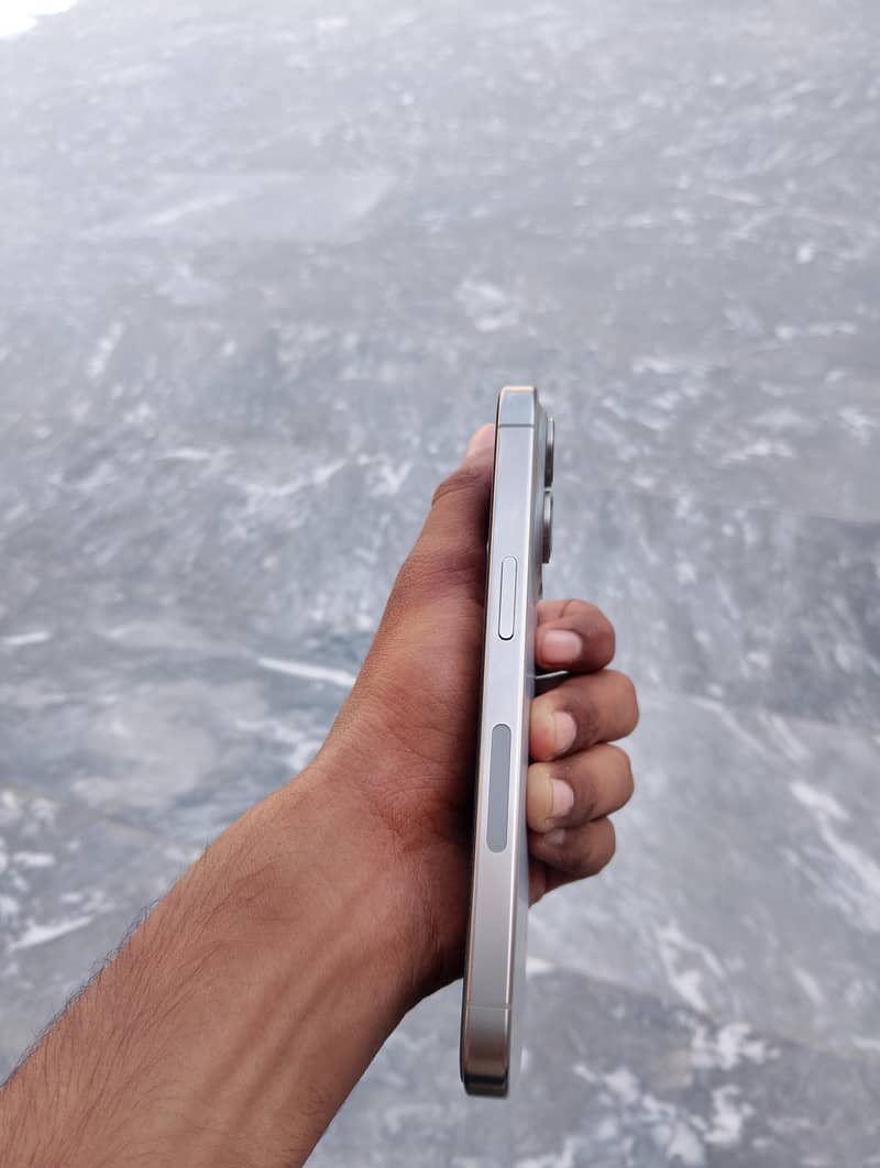 iphone 15 pro 2