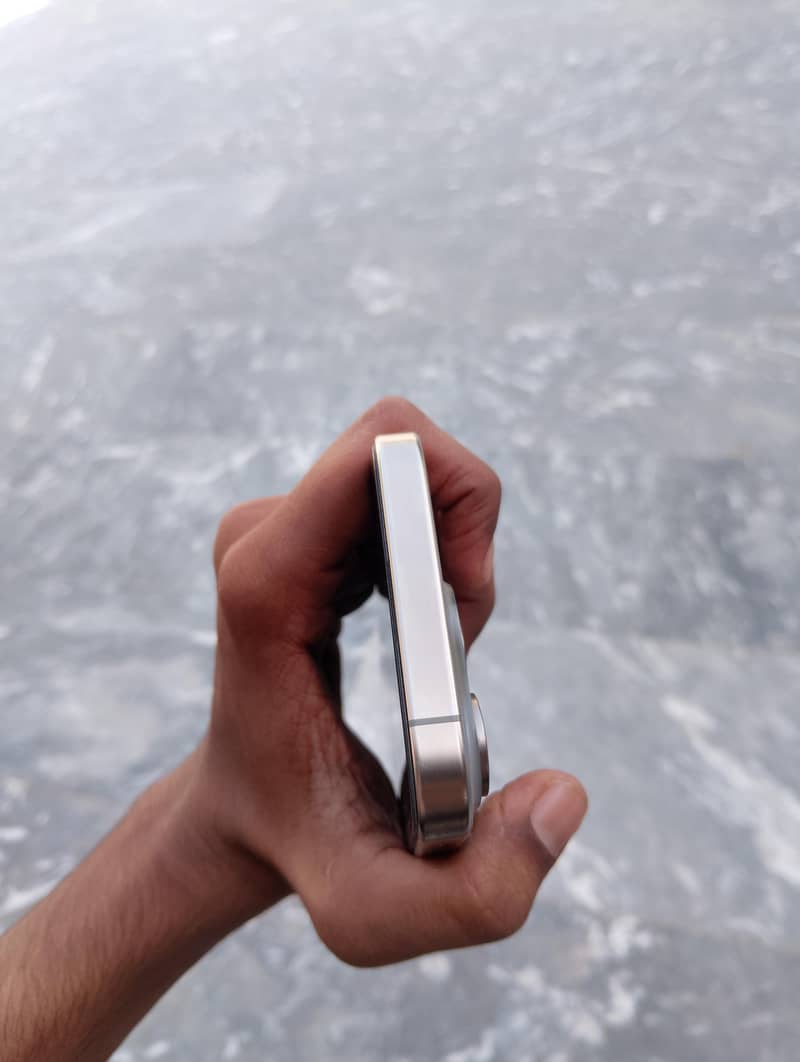 iphone 15 pro 3