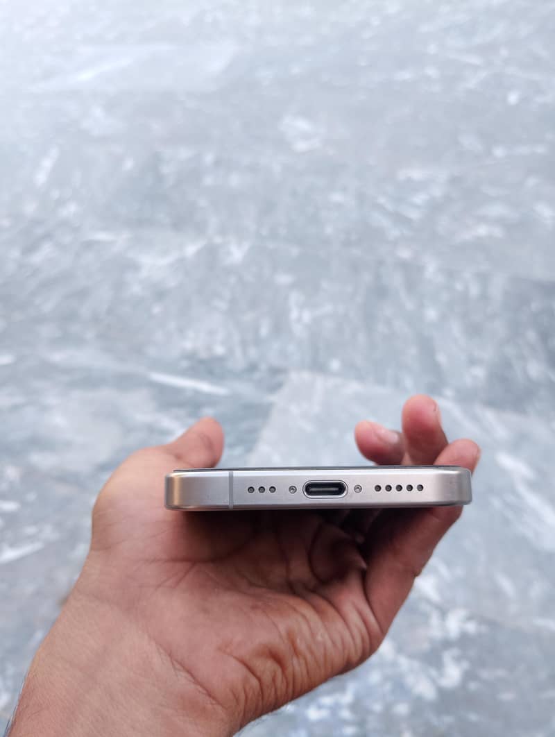 iphone 15 pro 4