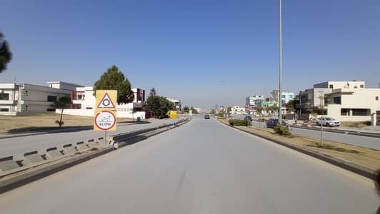 Corner Park Face Kanal Plot For Sale