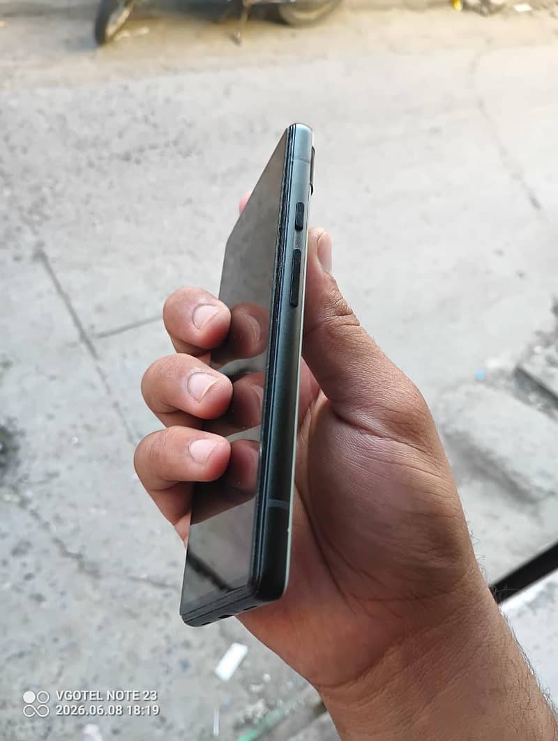 Google Pixel 6a 5