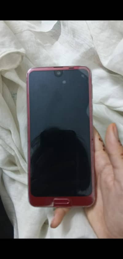 Sharp Aquos R2