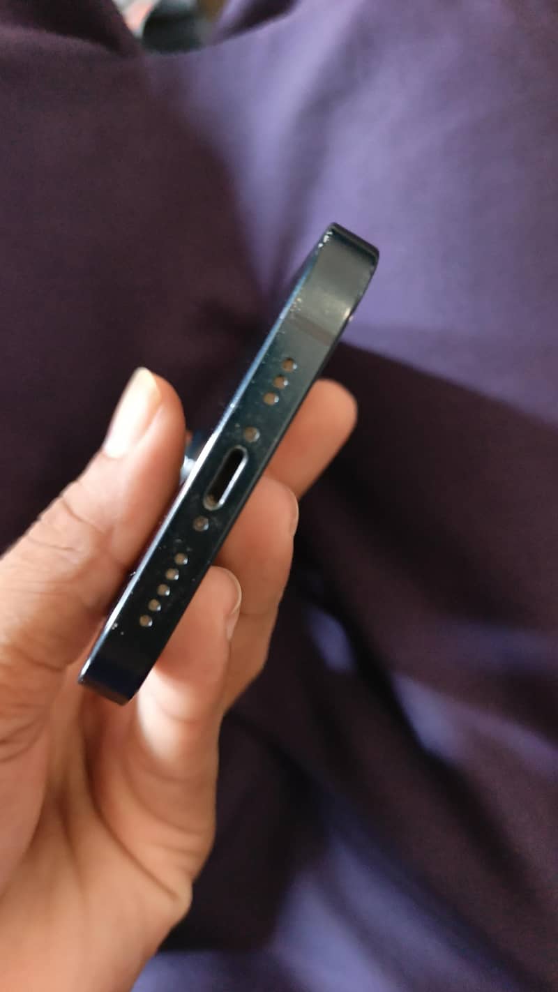 Apple iPhone 13 2