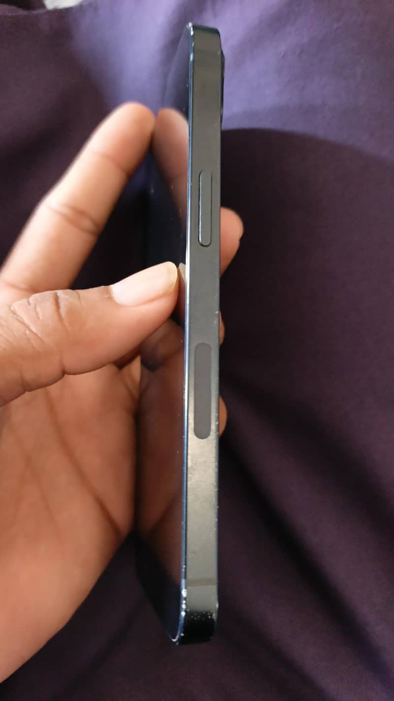 Apple iPhone 13 3