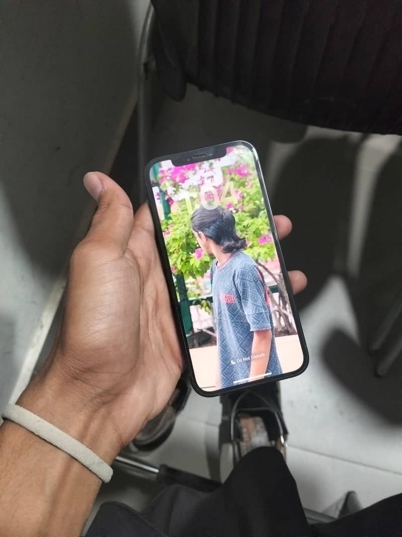 Apple iPhone 12 0