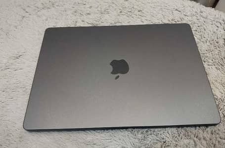 MacBook Pro M5 | 16GB RAM | 1TB SSD | Space Black
