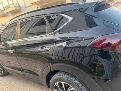 Tucson AWD fully genuine