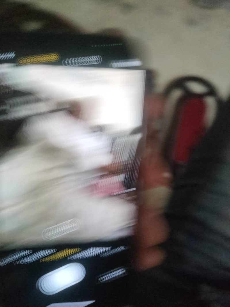 Apple iPhone X 4