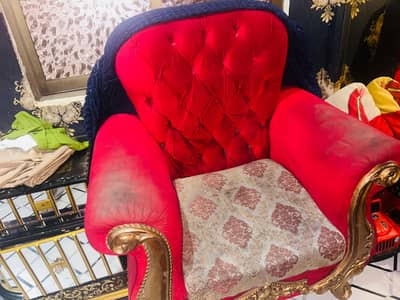 Used sofa hai 2 hai jus Bhai ko chiyee kam hojya ga paise inbox